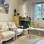 Апартаменты Luxury House Near By Delphi