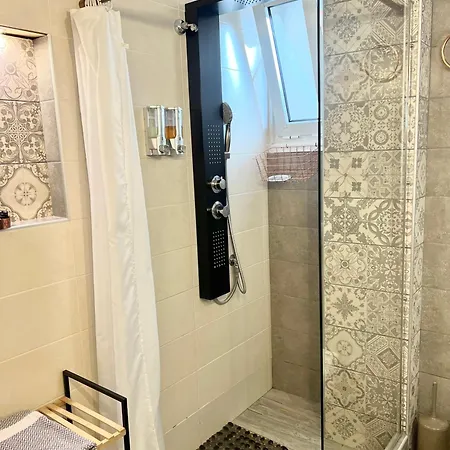 Luxury House Near By Delphi Apartman Kirra