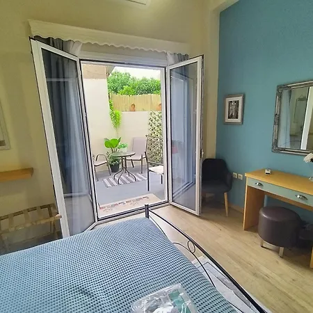 Luxury House Near By Delphi Apartman *