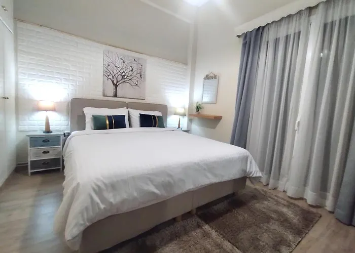 Luxury House Near By Delphi Apartment