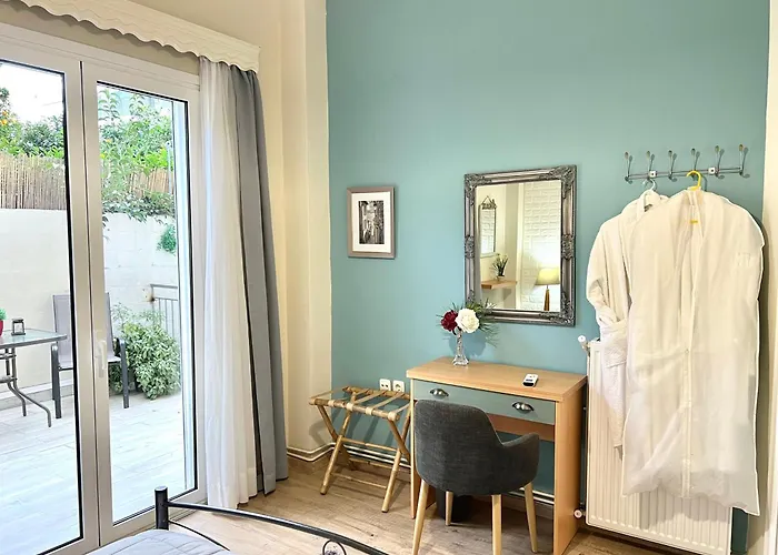 Luxury House Near By Delphi Apartment